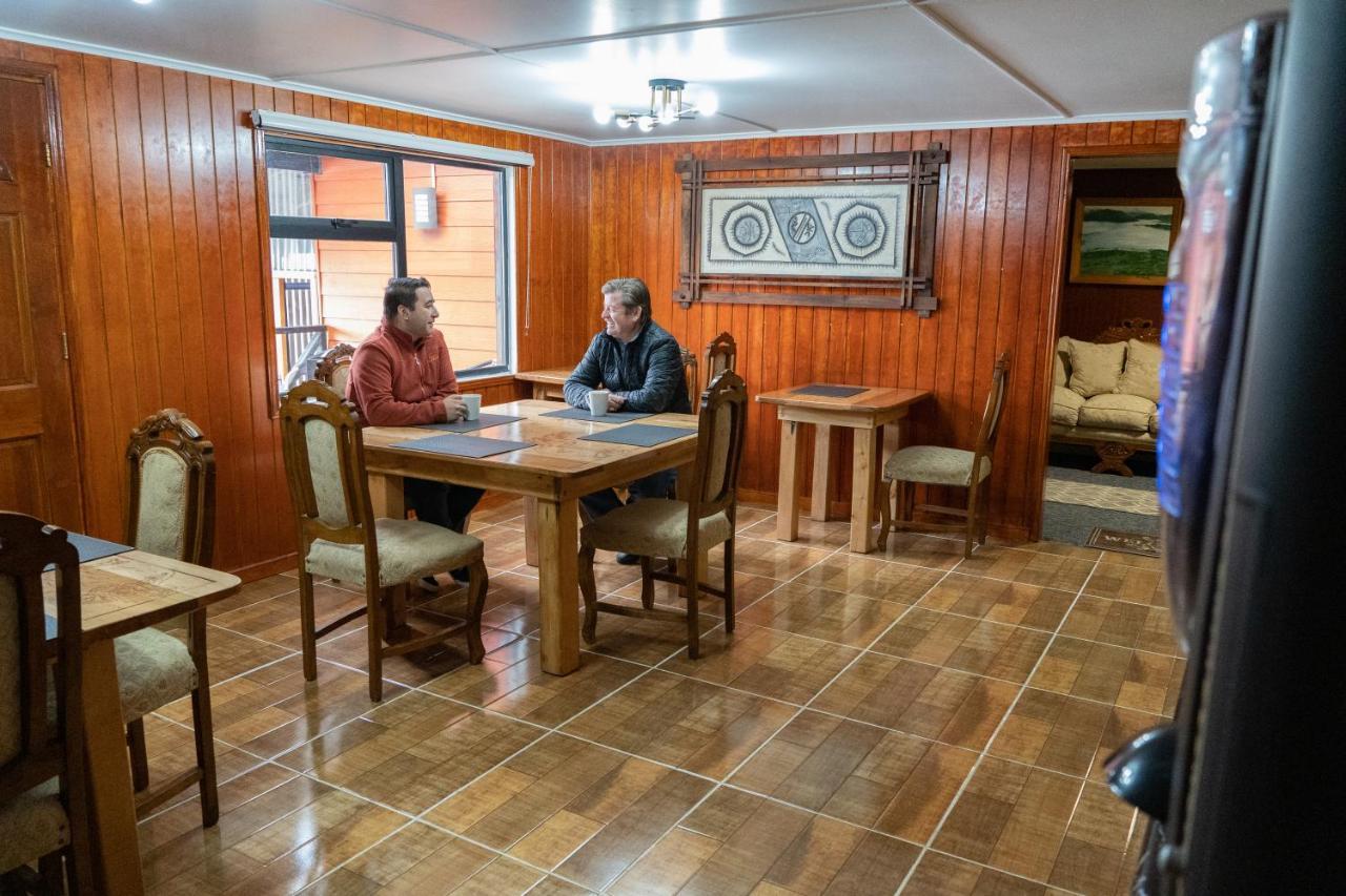 Hotel Forjadores Del Cabo De Hornos Puerto Williams Exterior foto