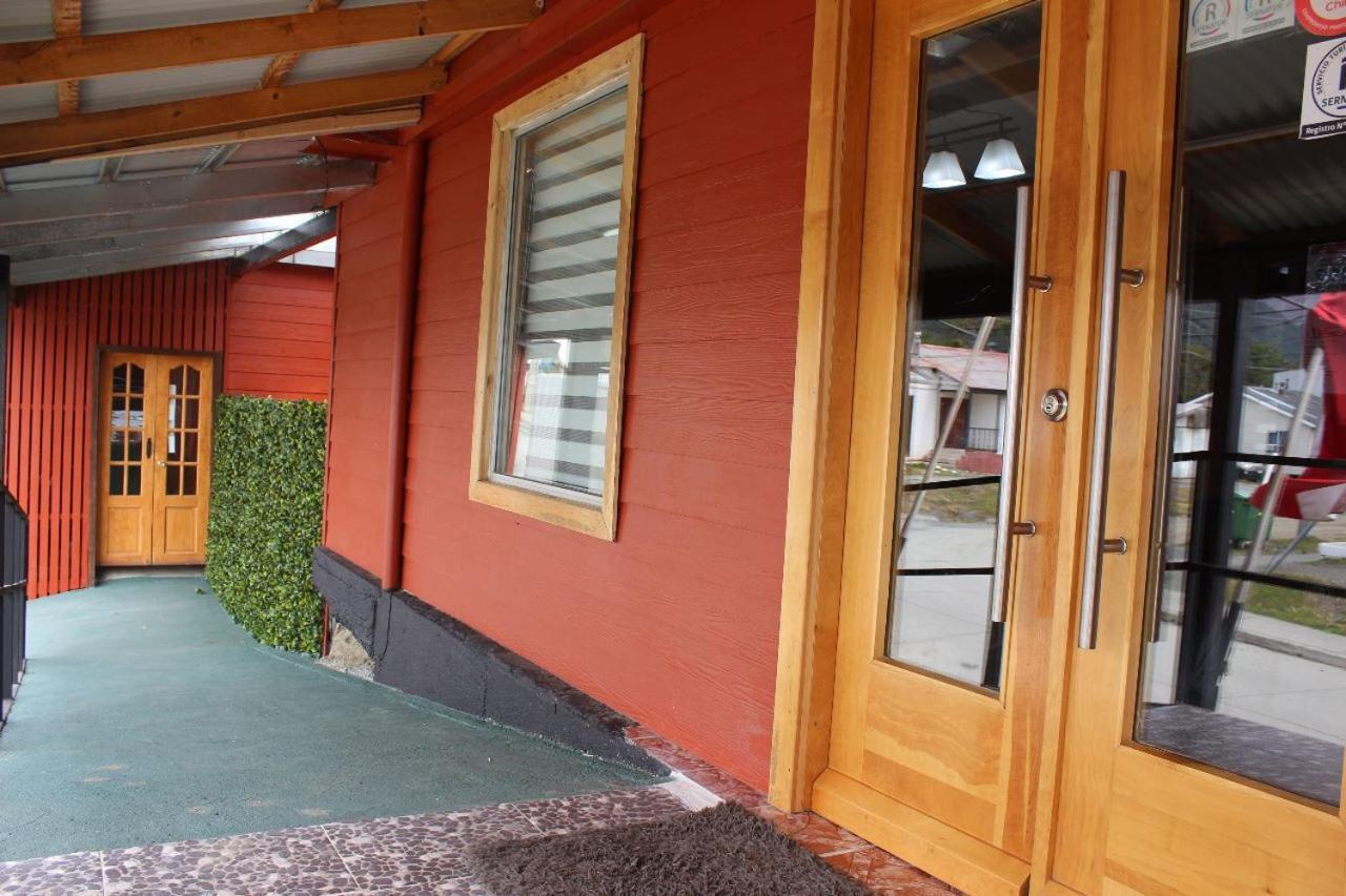 Hotel Forjadores Del Cabo De Hornos Puerto Williams Exterior foto